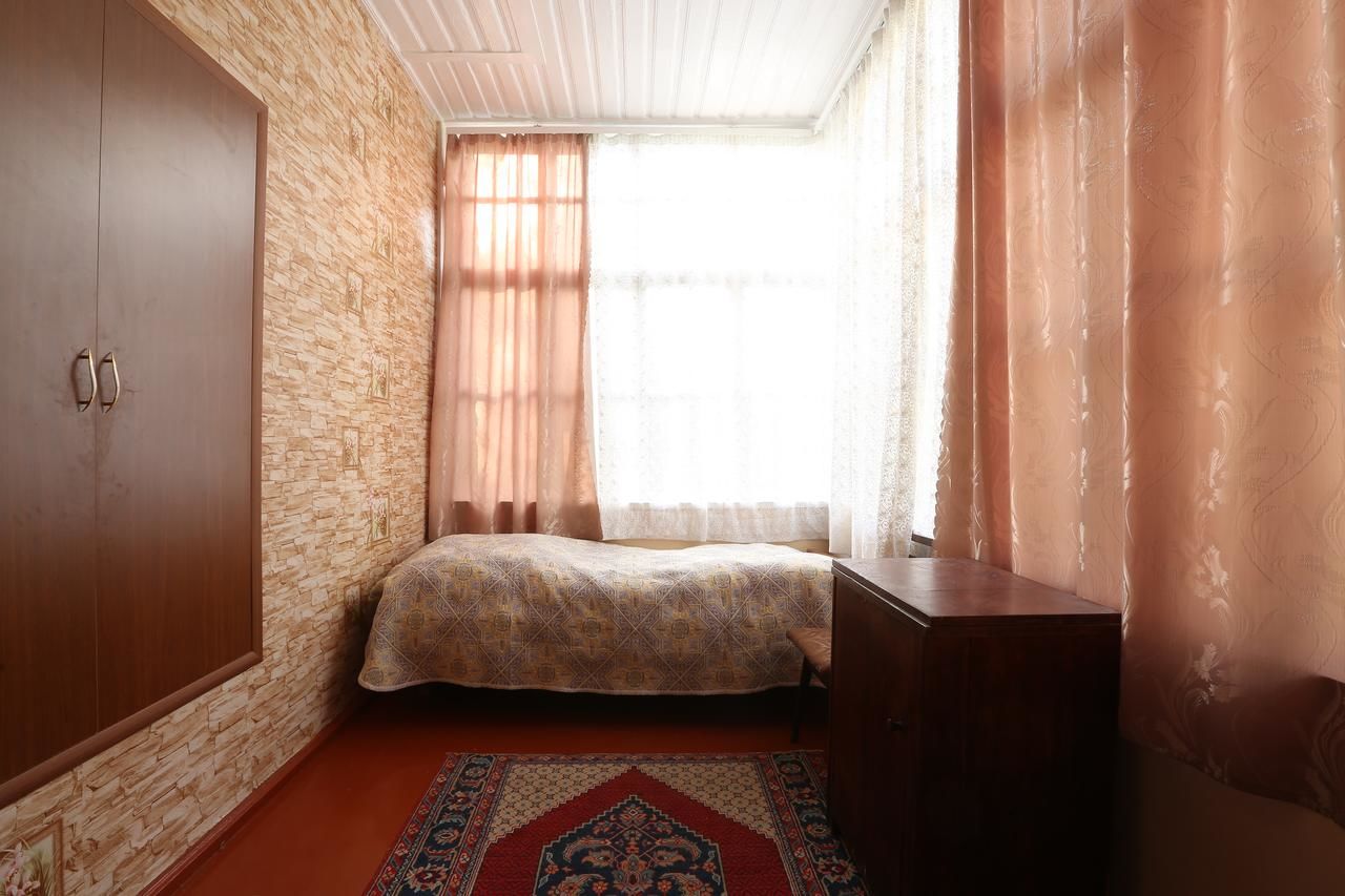 Отели типа «постель и завтрак» Guesthouse 'Ashot Shalunts' Горис-10